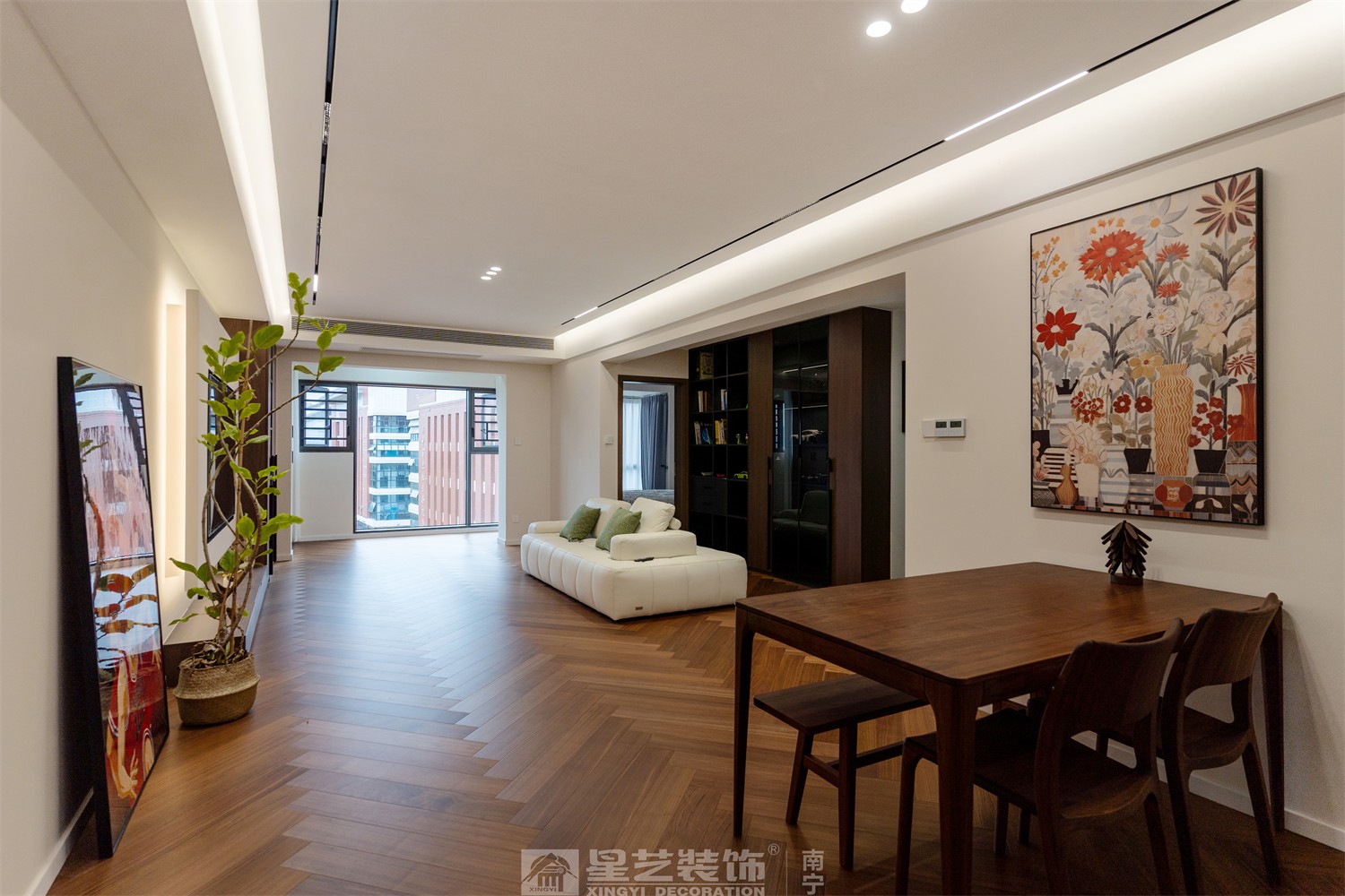 二中新民小區(qū)意式輕奢客廳裝修完工實景圖