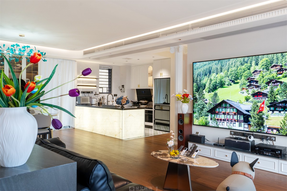 建發(fā)縵云143平法式風(fēng)格客廳裝修實(shí)景圖