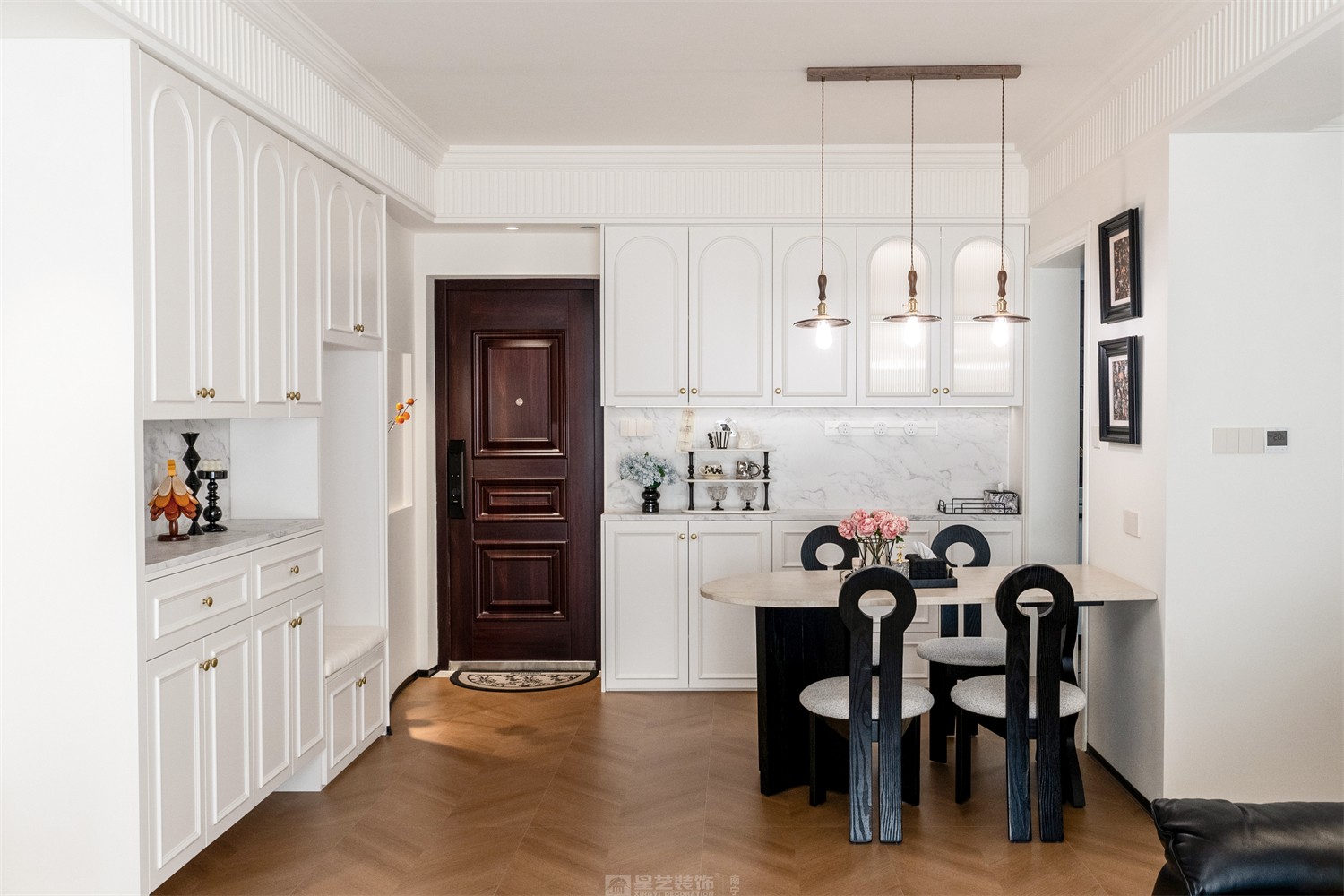 東方尊府118平中古風入戶裝修完工實景圖