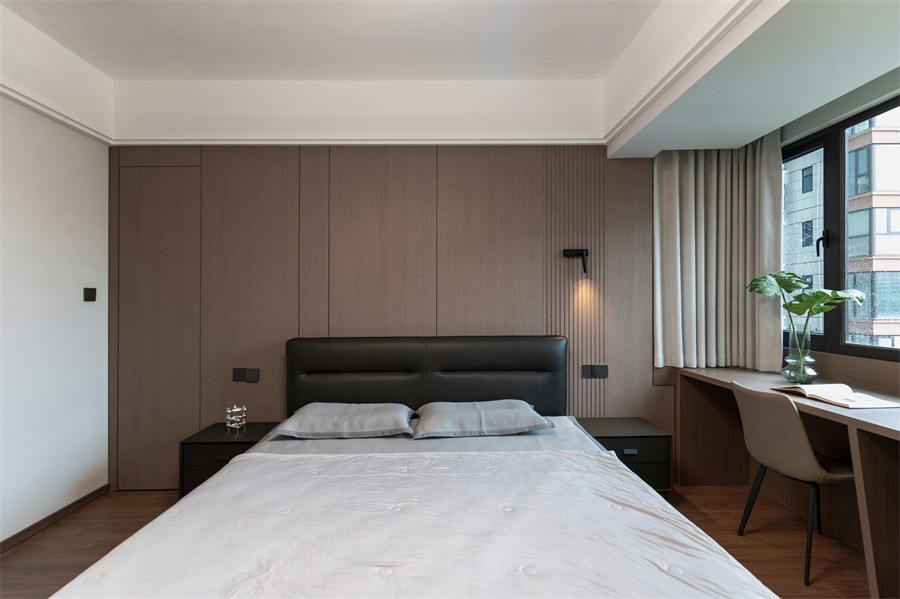 東方尊府117平現(xiàn)代風(fēng)格臥室裝修完工實(shí)景圖