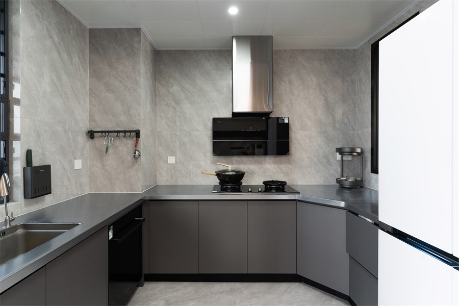 建發(fā)養(yǎng)云184平現(xiàn)代風(fēng)格廚房裝修完工實(shí)景圖